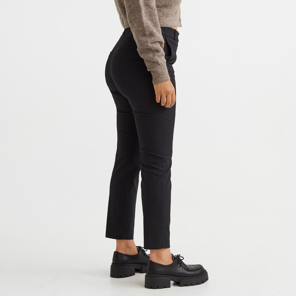 H&M ankle-length slacks in woven stretch fabric for women, size 6, navy blue